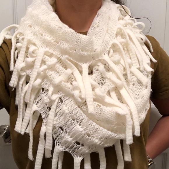 Infinity Scarf - Picture 1 of 7